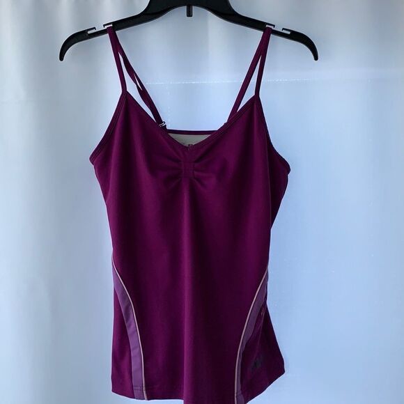 Fila athletic tennis top/swimsuit top. Has one zipper pocket in the front - Picture 1 of 5